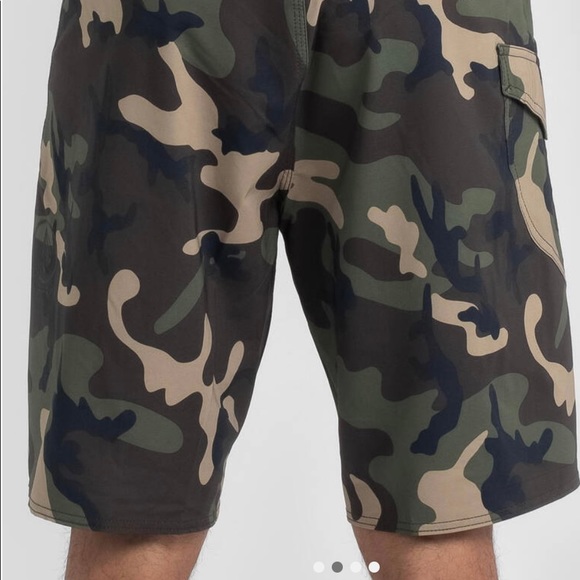 Volcom Camo Boardshorts - Picture 2 of 3